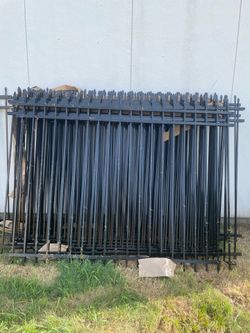 Gate/ Iron fencing