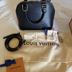 Louis Vuitton Alma BB Epi Leather Black