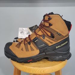 New Salomon mens quest 4 gore-tex hiking boots