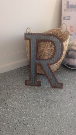 Large metal & Wood "R" Wall Decor