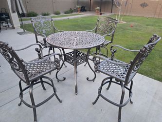 BEAUTIFUL PATIO FURNITURE 