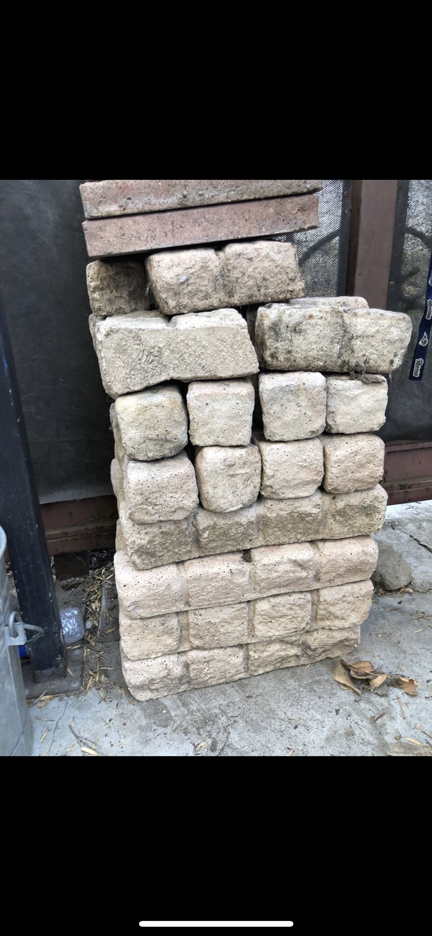 Approximately 30 bricks