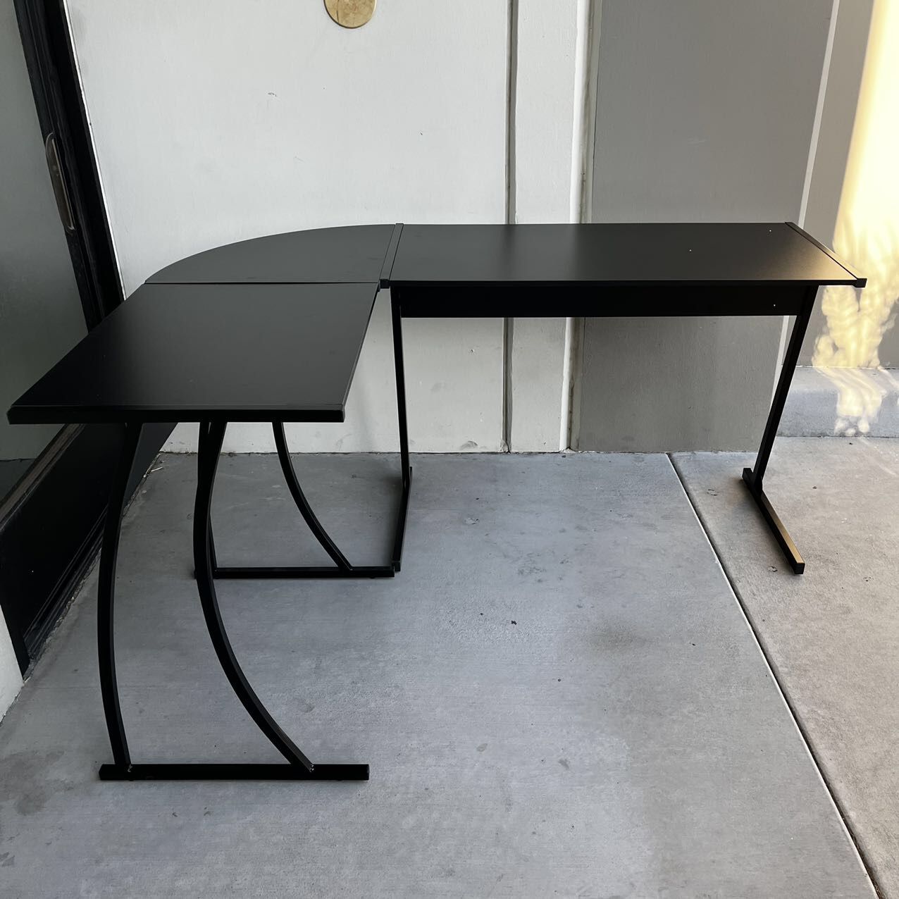 New In Box 61Lx46Dx29H Inch L Shape Corner Office Computer Desk Table All Black Color