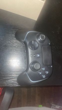 RAZER WOLVERINE V2 PRO
