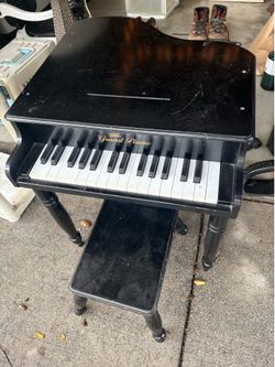 Kids Piano with Chair