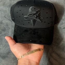 thirty one hats Black Out