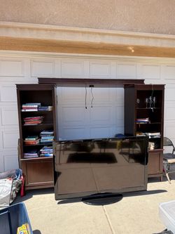 65’tv entertainment center