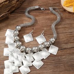 Silver Tone Necklace Set