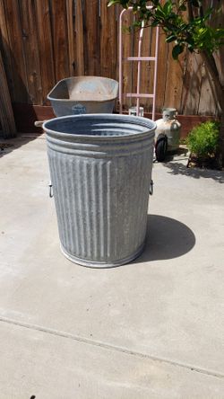 Heavy Duty 32 Gal. Galvanized Can
