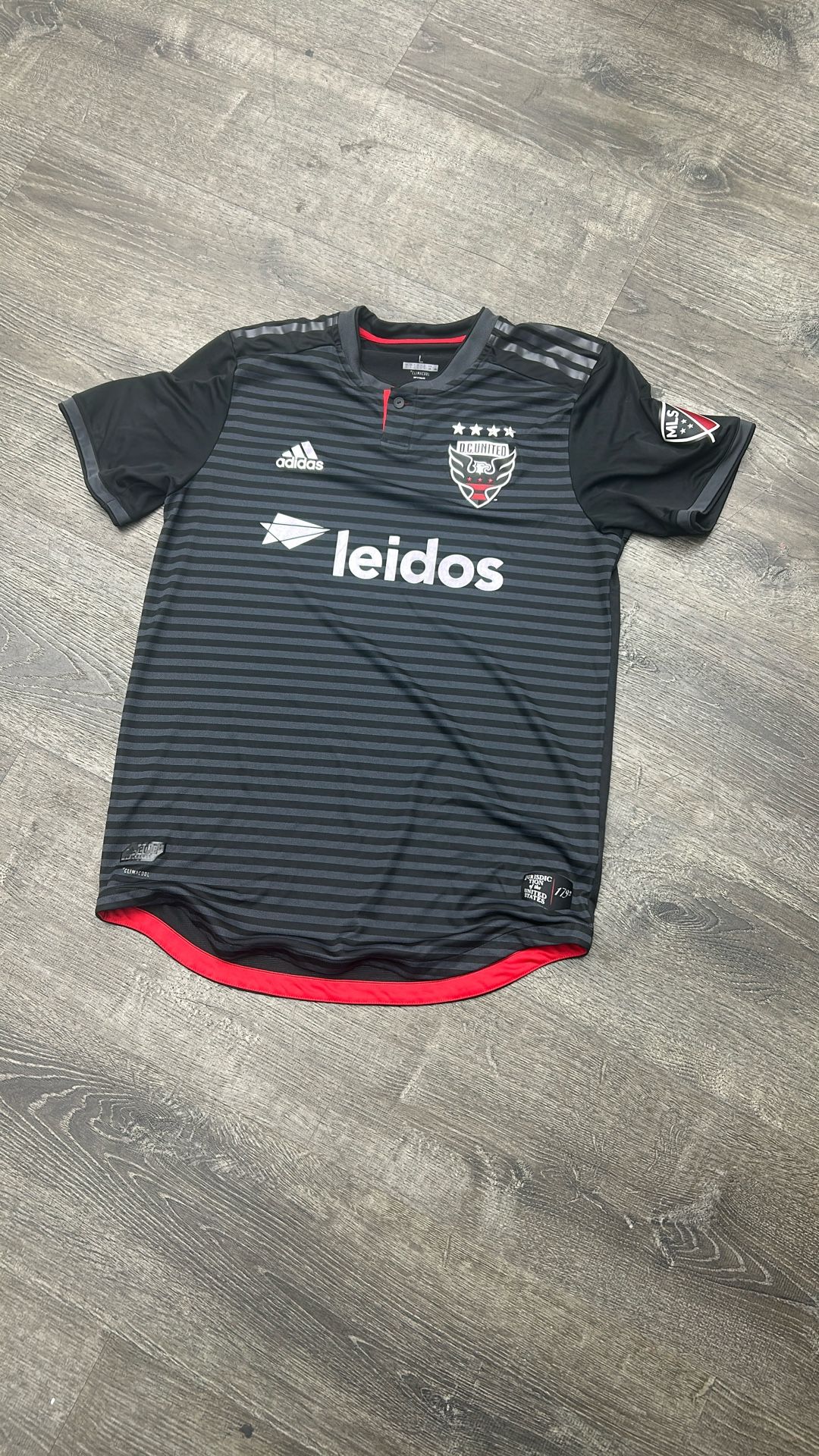 Black and grey DC United 2018/19  home player edition  soccer jersey Men L used