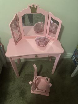 Little Girl Vanity