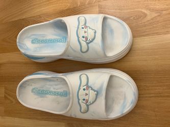 Women’s shoes