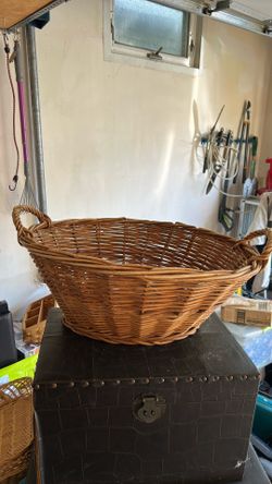🧺 Large Handwoven Wicker Storage Basket with Handles