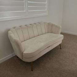 Love Seat 