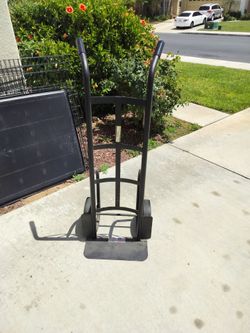Milwaukee 1,000 lb. capacity heavy-duty dual handle hand truck
