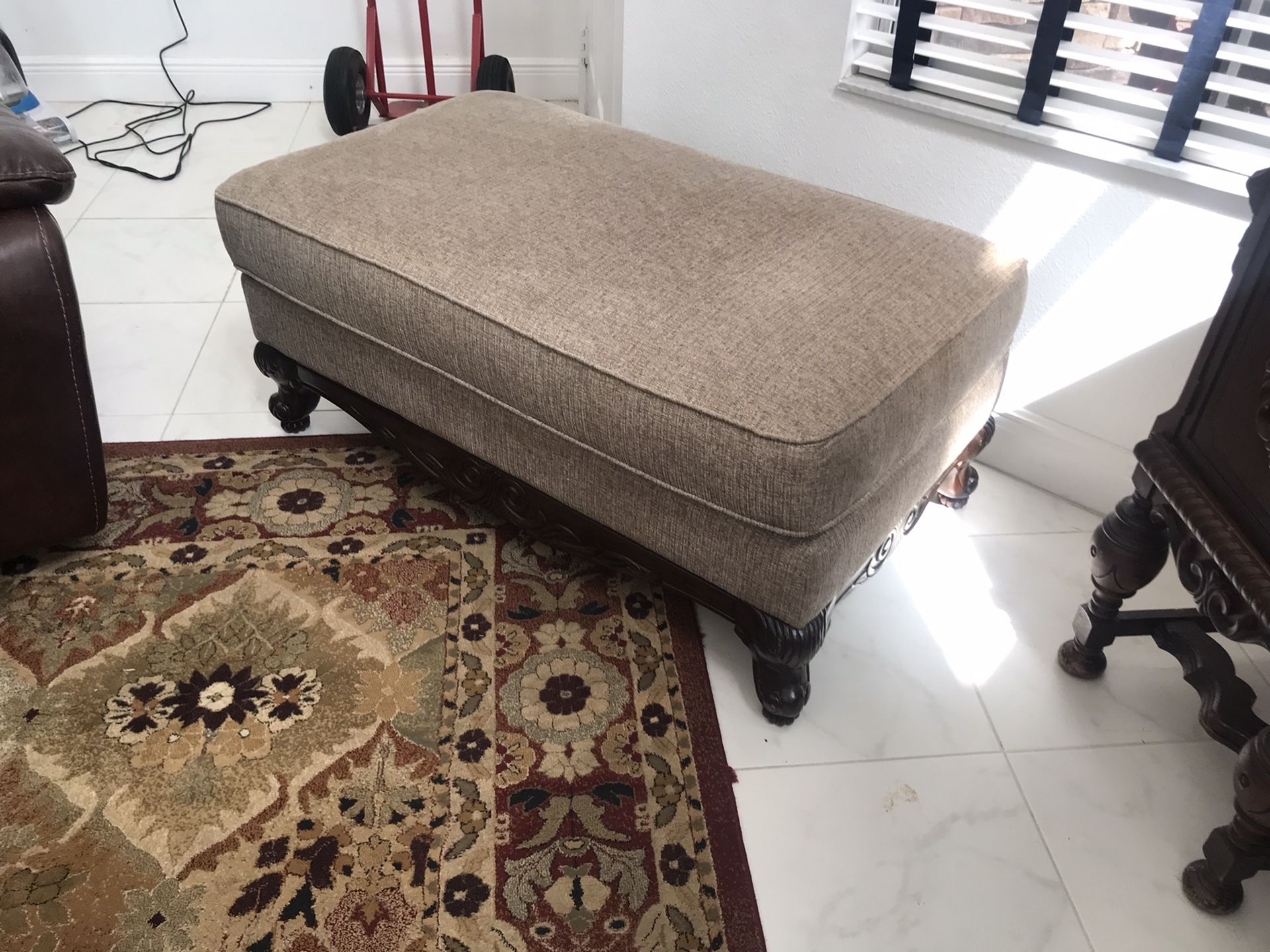 Sofa King Comfortable Rustic Ottoman For Sale!