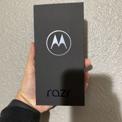 Motorola Razr 2024