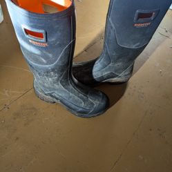 Muk Boots Size 12