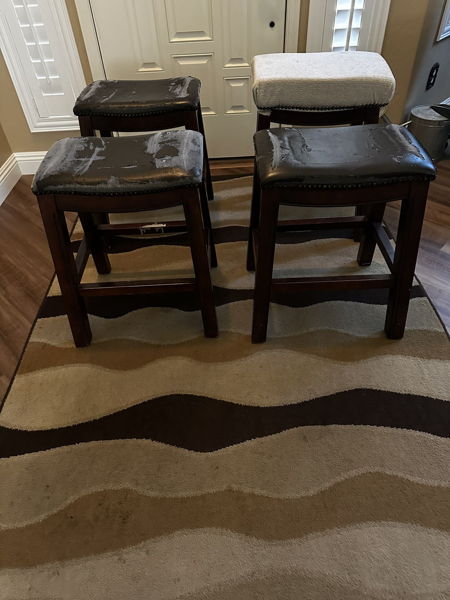Free Bar Stools