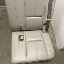 CHEVY SUBURBAN LEATHER SEATS