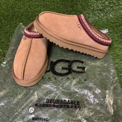 Brown Uggs Slippers