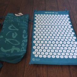 Spoonk Pagoda Acupressure Massage Mat with carry-bag