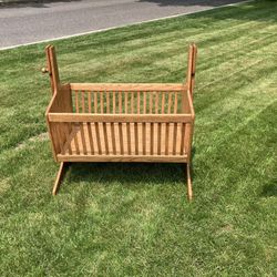 Babies oak rocking crib, great condition