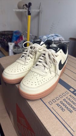 Nike court vision men size 9