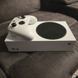 Xbox S  Included 1tb