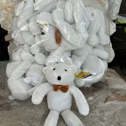 A Pack Of 16 Plush Bears. New. Vintage from The 80’s