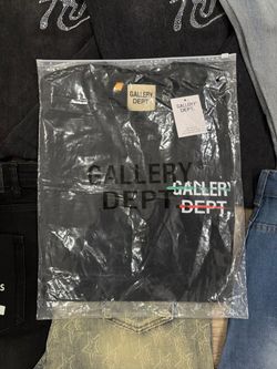 Gallery dept shirt size large brand new