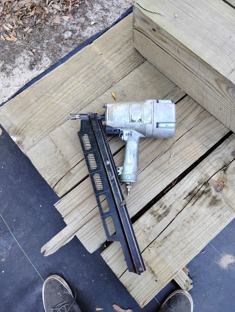 Hitachi Framing Nailer