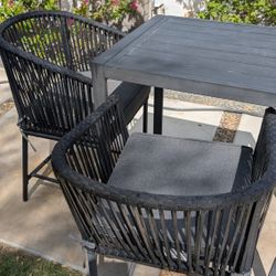 Used Outdoor Table And Chair Set