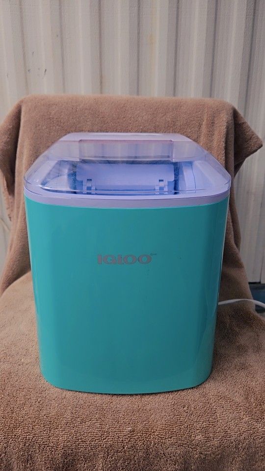 Igloo Ice Maker