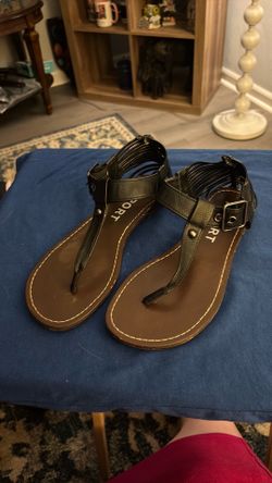 Report Ladies Sandals