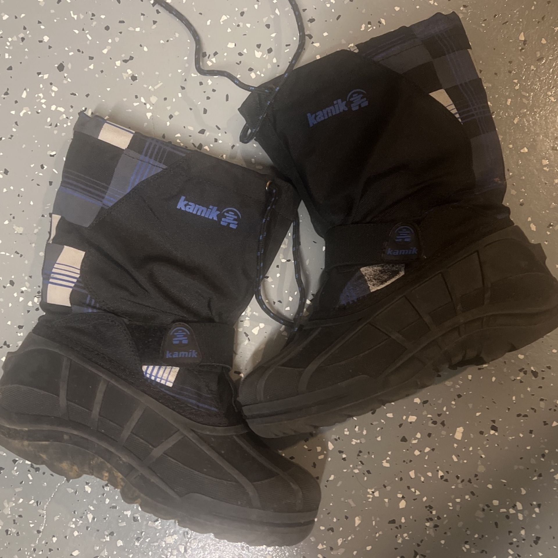 Boys Snow Boots Size 2 Kamik