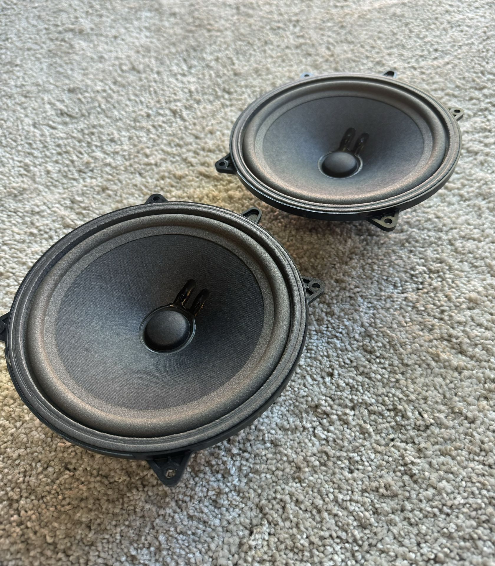 2 Original Mercedes Sprinter Speakers