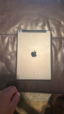 iPad 8th generation cellular WiFi