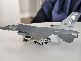 F16 model kit