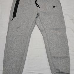 Men's Nike Tech Sweatpants