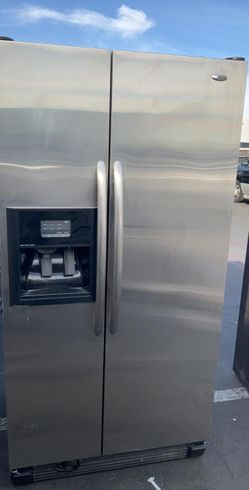 Amana Side By Side Stainless Steel Fridge
