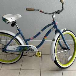 Bicycle for riding on the beach.brand Huffy Rim 24” . Good Tires Good Condition.