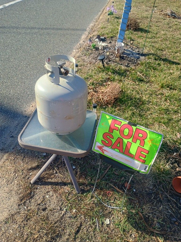 20 LB Propane Tank Empty Good Condition