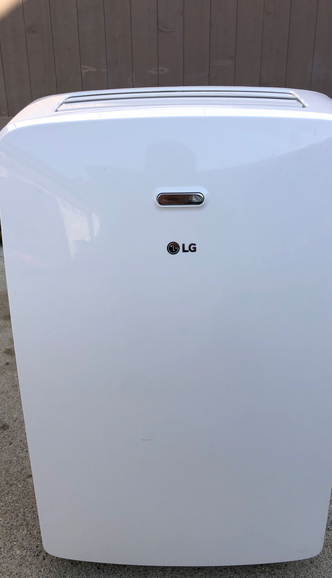 LG portable AC unit 10,200 BTU