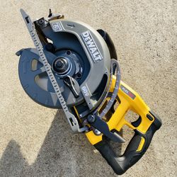 New DeWalt 60v FLEXVOLT Wormdrive Style 7-1/4” Circular Saw (Tool Only) FIRM
