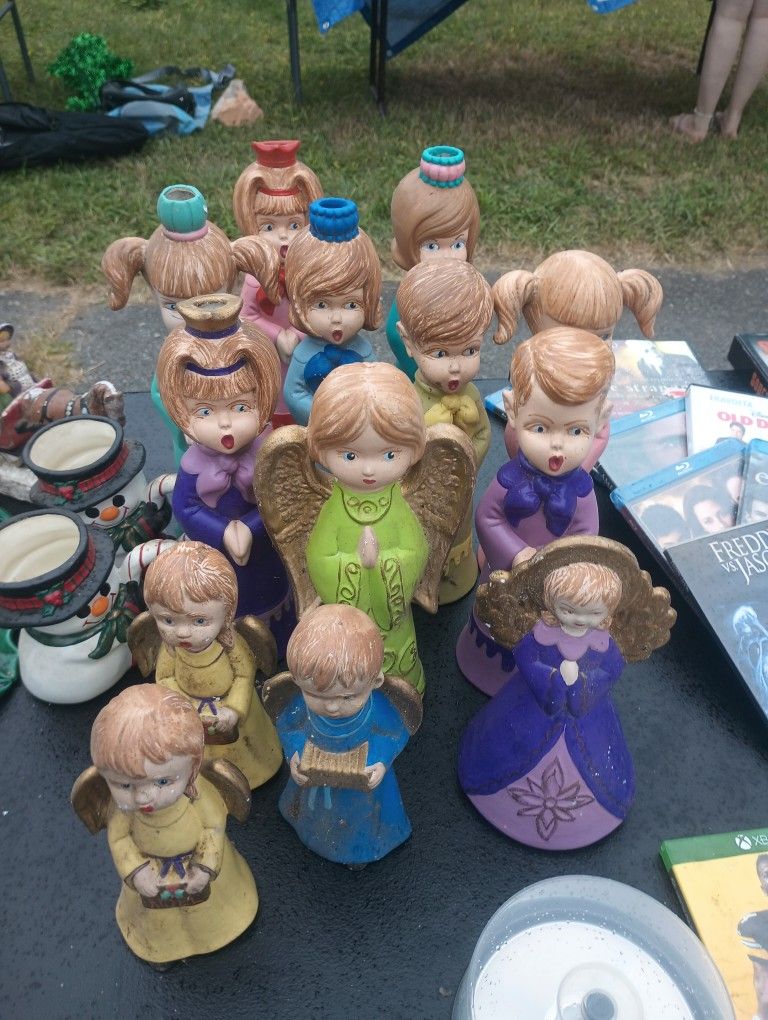 Christmas Carolers