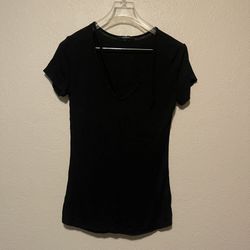 Ambiance, Women’s Black Short Sleeved Stretchy Scoop Neck Shirt, Size L