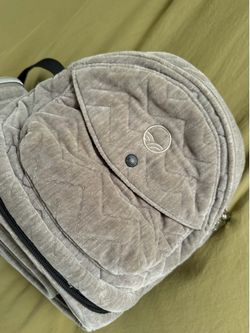 Tushbaby Hip Seat Carrier – Velvet Taupe/Beige – Excellent Condition