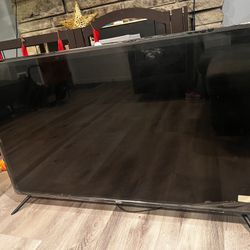 Roku Smart TV w/Remote