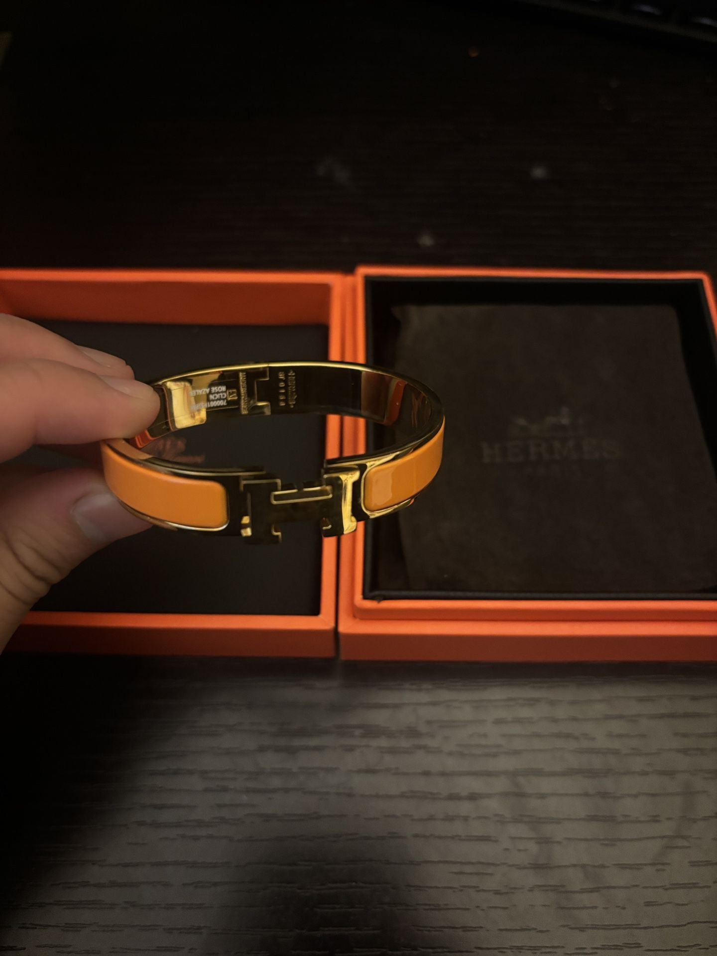 LIKE NEW Orange Hermés Clic H Bracelet - Size PM